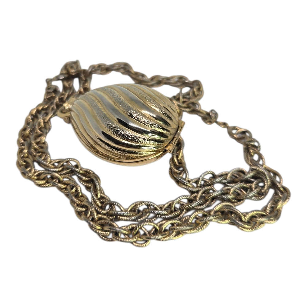 Avon Gold Textured Parfume Shell Pendant Locket Necklace 25inch Vey Nice Vintage